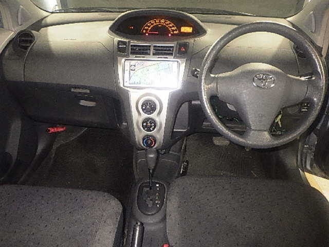 TOYOTA VITZ 2008