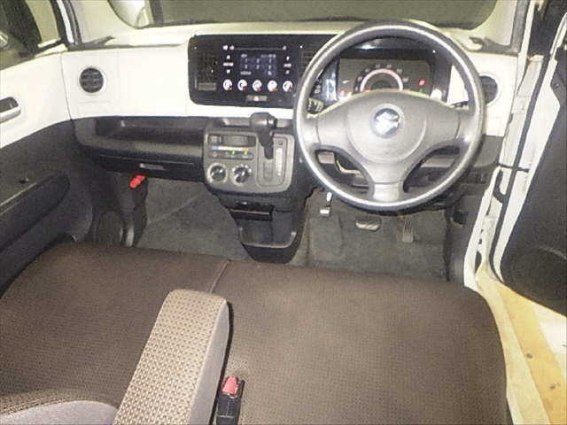 SUZUKI MRWAGON 2011