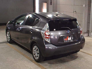 TOYOTA AQUA 2012