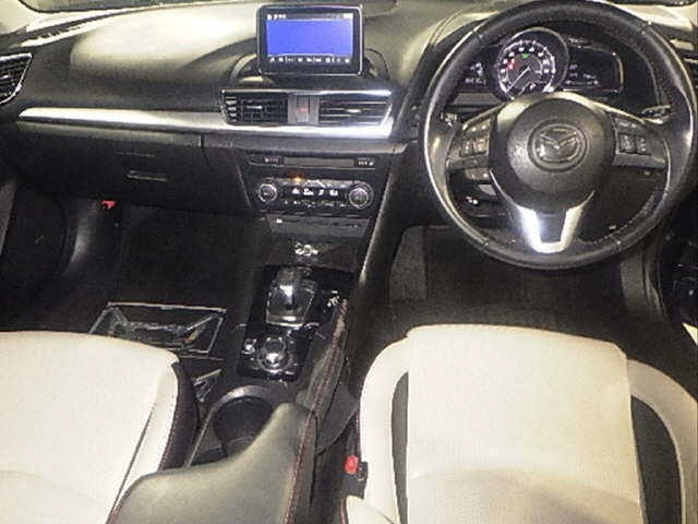 MAZDA AXELA 2015