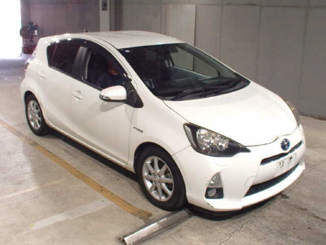 TOYOTA AQUA 2013