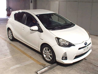 TOYOTA AQUA 2013
