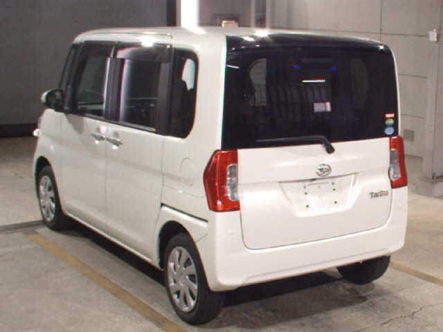 DAIHATSU TANTO 2018