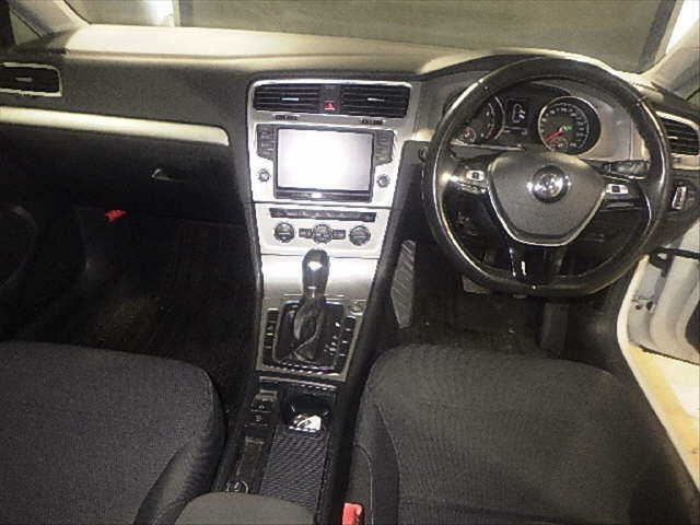 VOLKSWAGEN GOLF 2016