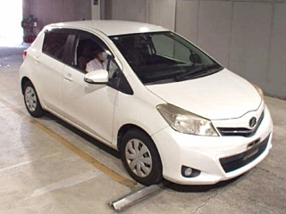 TOYOTA VITZ 2012