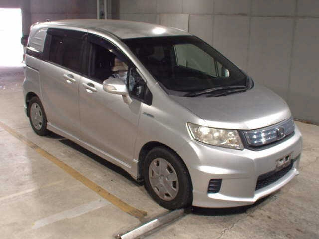 HONDA FREED 2011