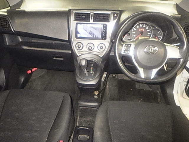 TOYOTA RACTIS 2012