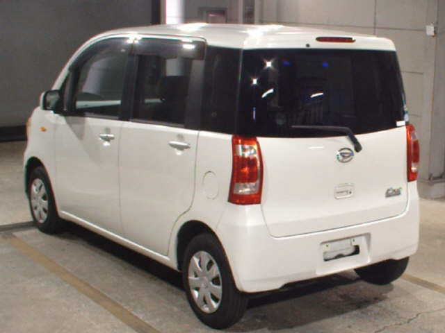 DAIHATSU TANTO EXE 2010