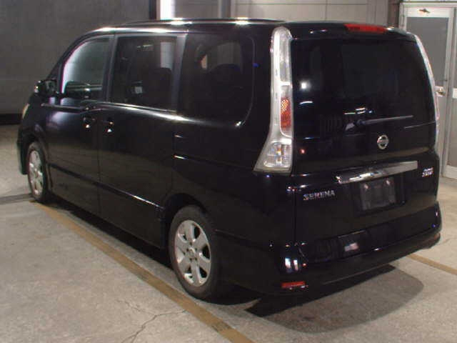 NISSAN SERENA 2010