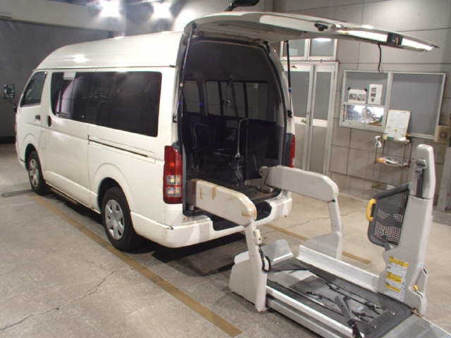 TOYOTA HIACE VAN 2008
