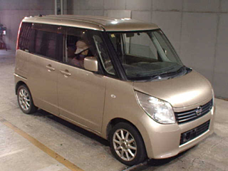 NISSAN ROOX 2010