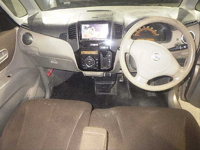 NISSAN ROOX 2010