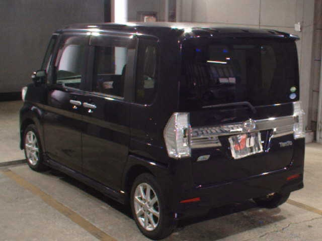 DAIHATSU TANTO 2013