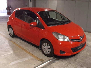 TOYOTA VITZ 2011