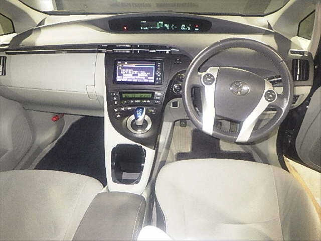 TOYOTA PRIUS 2011