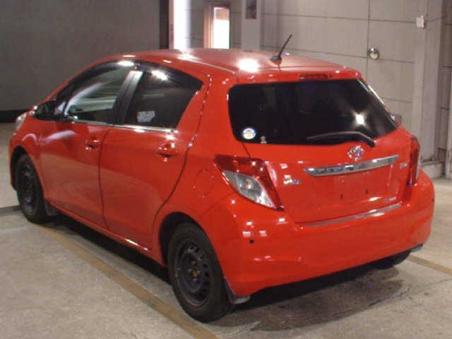 TOYOTA VITZ 2011