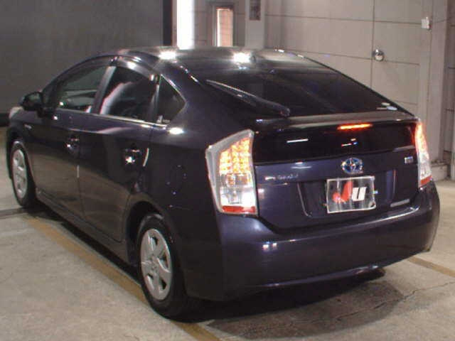 TOYOTA PRIUS 2011