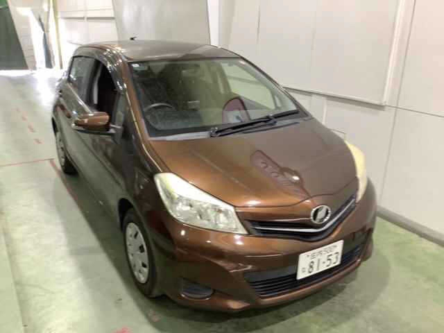 TOYOTA VITZ 2012