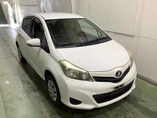 TOYOTA VITZ 2011