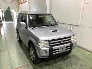 MITSUBISHI PAJERO MINI 2010