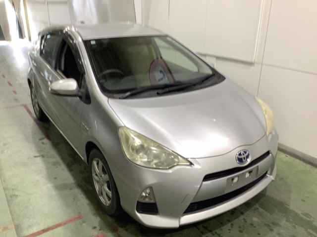 TOYOTA AQUA 2012