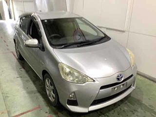 TOYOTA AQUA 2012