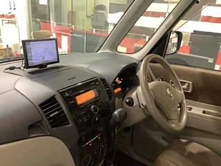 NISSAN ROOX 2011
