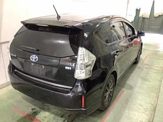 TOYOTA PRIUS ALPHA 2012