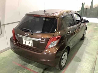 TOYOTA VITZ 2012