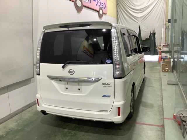 NISSAN SERENA 2013