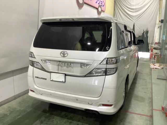 TOYOTA VELLFIRE 2009