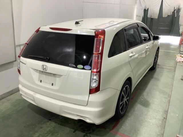 HONDA STREAM 2010
