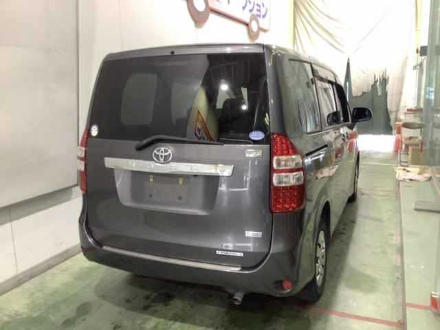 TOYOTA NOAH 2012