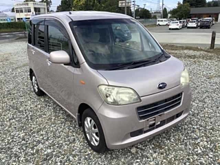 SUBARU LUCRA 2010