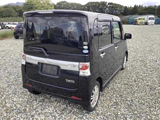 DAIHATSU TANTO 2010