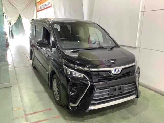 TOYOTA VOXY 2018