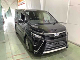 TOYOTA VOXY 2018