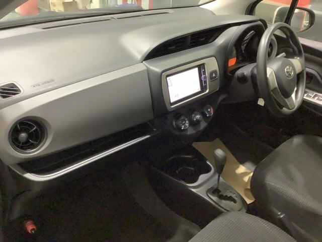 TOYOTA VITZ 2016