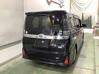 TOYOTA VOXY 2018