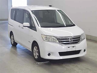 NISSAN SERENA 2013