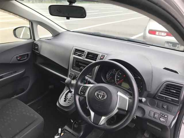 TOYOTA RACTIS 2012
