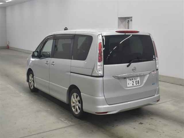NISSAN SERENA 2011