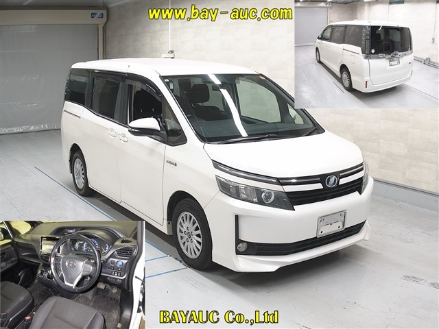 TOYOTA VOXY 2014