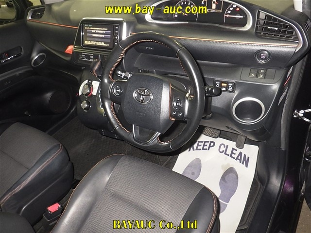 TOYOTA SIENTA 2017
