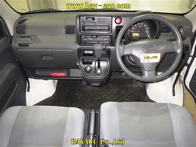 DAIHATSU HIJET VAN 2017