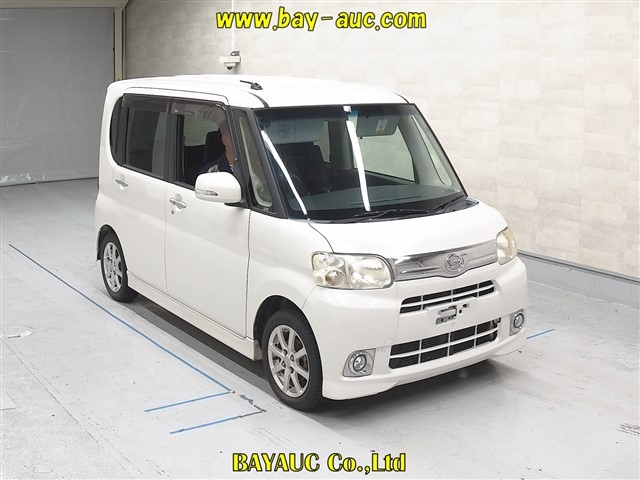 DAIHATSU TANTO 2013