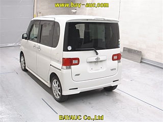DAIHATSU TANTO 2013