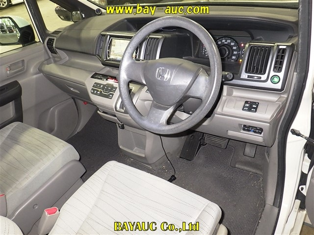 HONDA STEP WAGON 2010