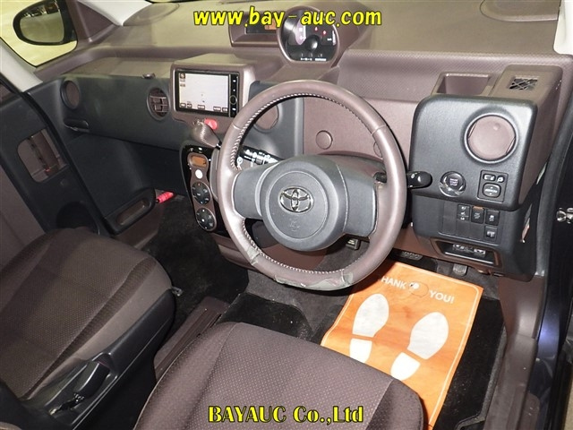 TOYOTA SPADE 2013