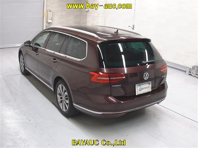 VOLKSWAGEN PASSAT VARIANT 2016